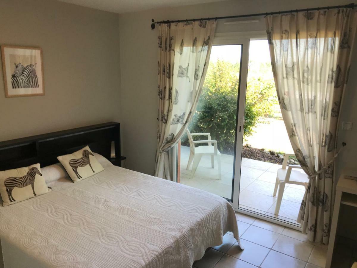 Chambres D'Hotes La Coloniale Varetz Εξωτερικό φωτογραφία